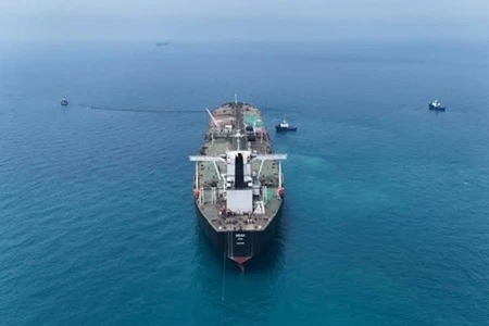 Iran oil tanker Strait of Hormuz